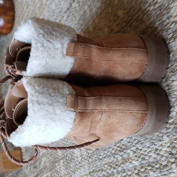 Violet & red suede boots - Picture 13 of 14